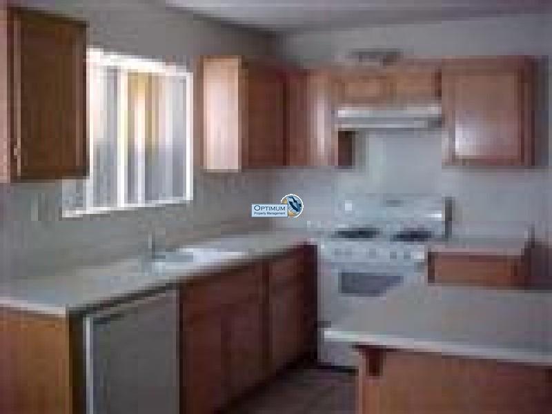 Great 3/2 Home with Fireplace 8