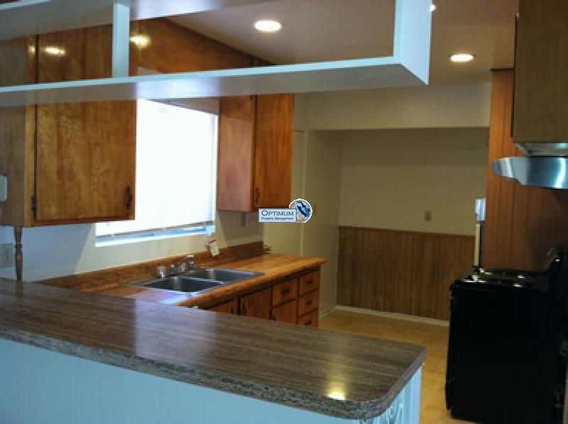 Apple Valley 3 bedroom, unique features - $1500 Move-in 1