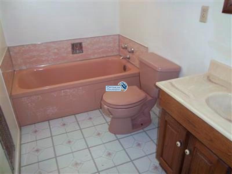 Apple Valley 3 bedroom, unique features - $1500 Move-in 3