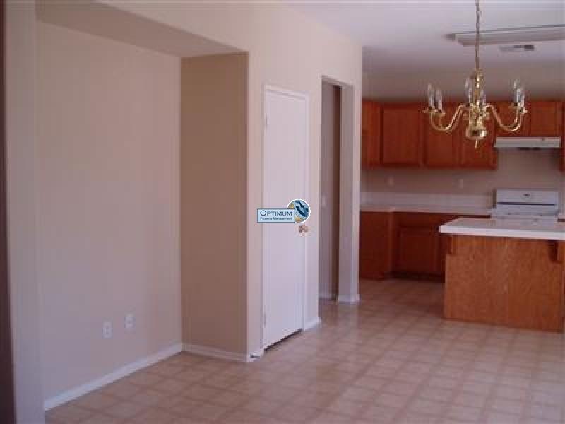 Fresh two-story, 4 bedroom in Victorville, California 7