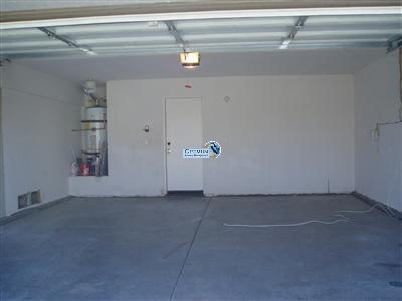 Fresh two-story, 4 bedroom in Victorville, California 10