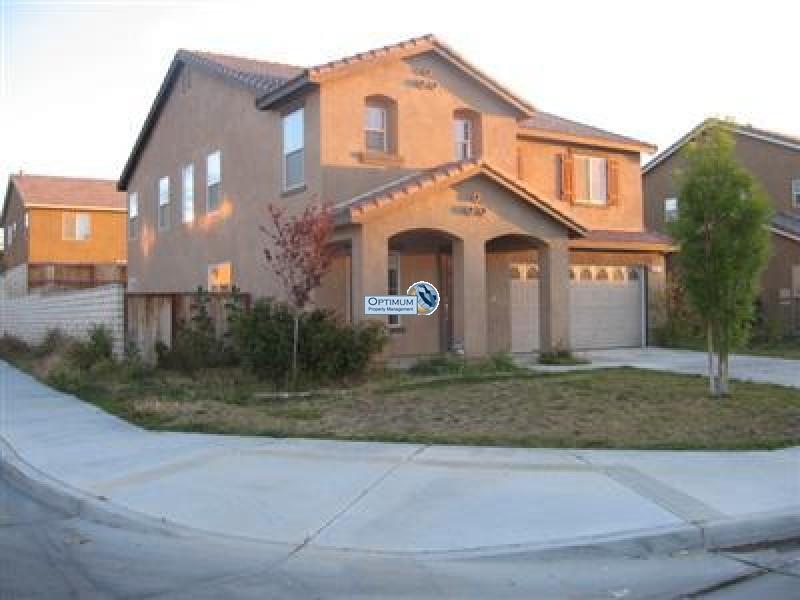 Beautiful 3 bedroom, 3 bath, two-story 12