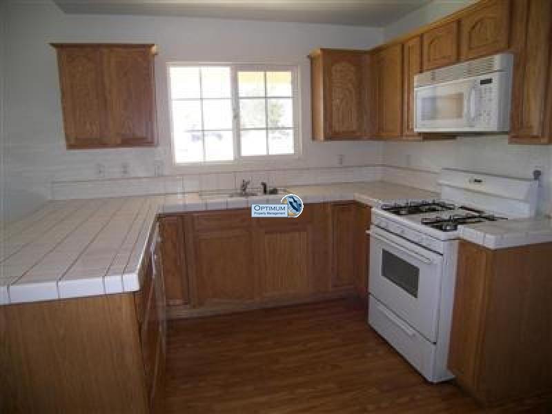 Fantastic four bedroom with lots of room 4