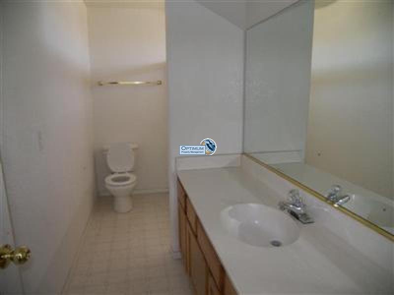 Fantastic four bedroom with lots of room 2