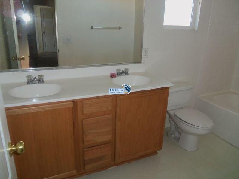 Nice, newer home in quiet neighborhood 12