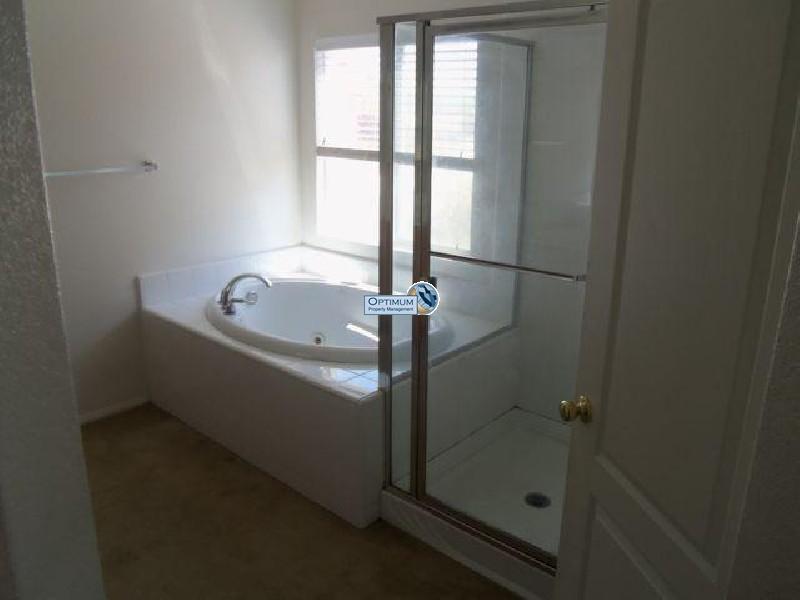 Nice, newer home in quiet neighborhood 11