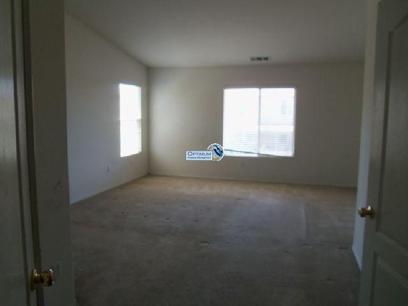 Nice, newer home in quiet neighborhood 6