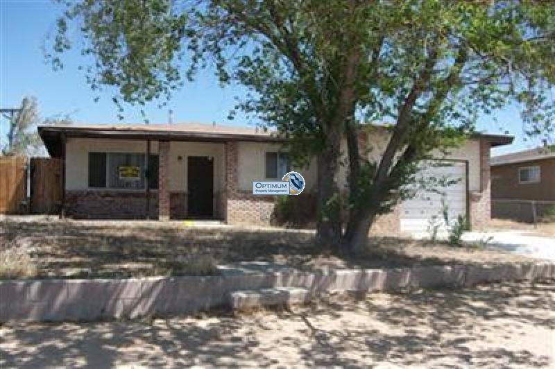 4-bedroom home in well established neighborhood 1